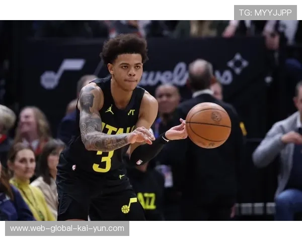 爵士基昂特乔治连续爆发 内线伤病潮导致关键时刻掉链子